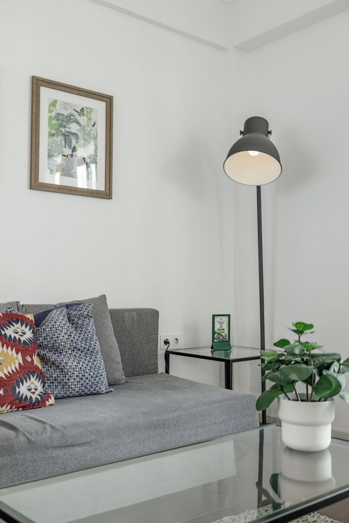 Travel And Live Apartments Порту Номер фото