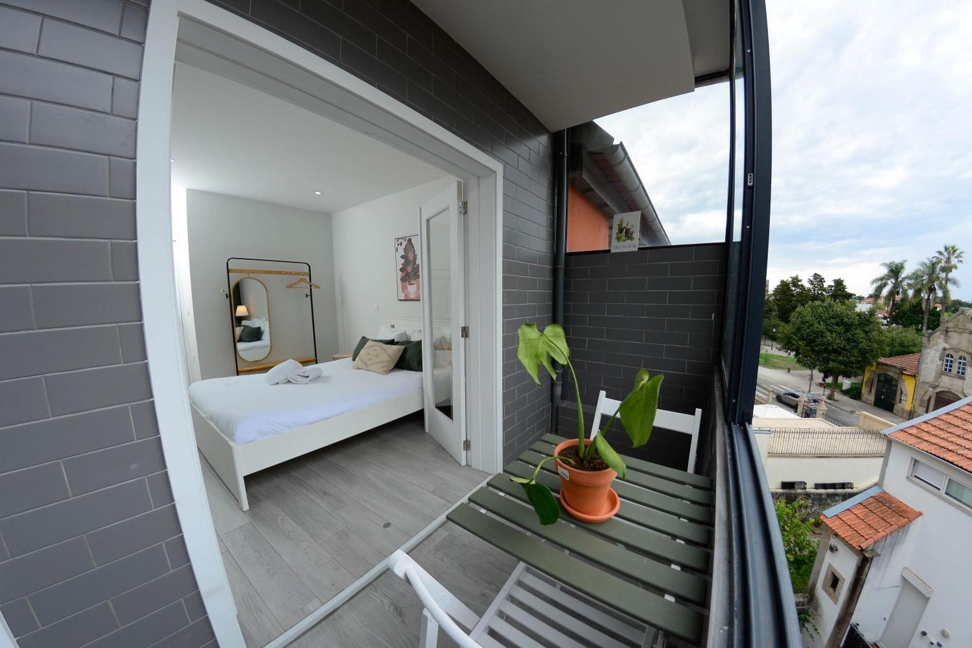 Travel And Live Apartments Порту Экстерьер фото