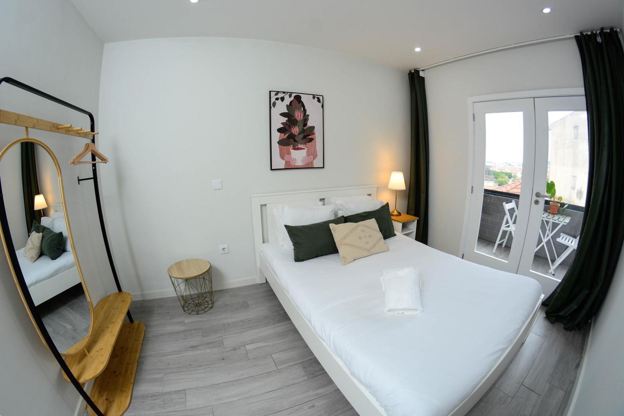 Travel And Live Apartments Порту Экстерьер фото